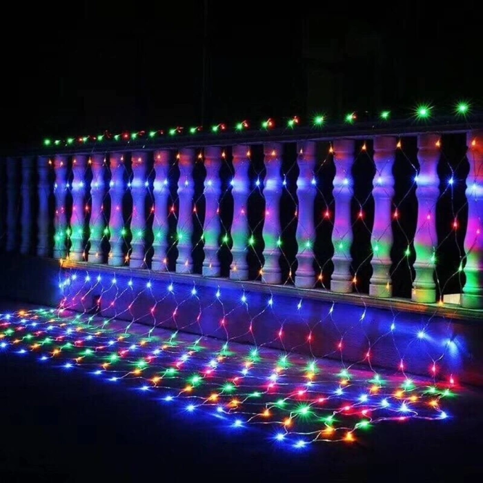 Instalatie Craciun, Tip Plasa, 8 m x 2 m, 640 LED-uri, Multicolor, 8 jocuri de lumini, Transformator cu telecomanda, Interconectabila, Prelungitor 5 m inclus, Fir transparent, 