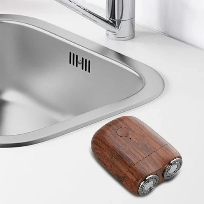 Mini Aparat de Ras Electric, , din ABS cu Fibra de Carbon, Portabil, Cap Rotativ Detasabil cu 2 Lame de Otel, Rezistent la Apa, Incarcare Type-C, Autonomie 45 min, Maro